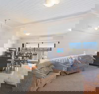 Newcastle Short Stay Apartments - Vista Apartment - Stays Accommodation