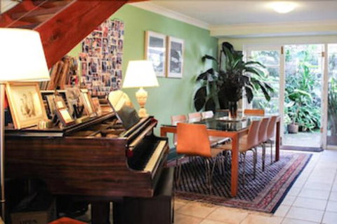 Historic Cottage - Stayed 6