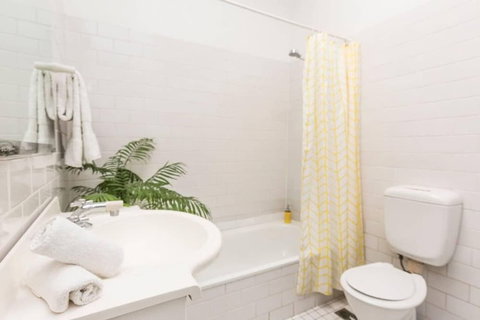 Historic Cottage - Stayed 5