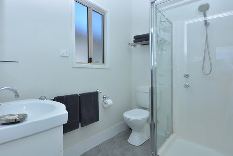 Sundowner Cabin And Tourist Park - Stayed 2