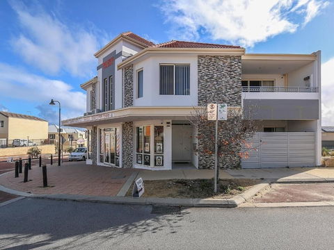 Rose Hotel Clarkson - Stayed 1