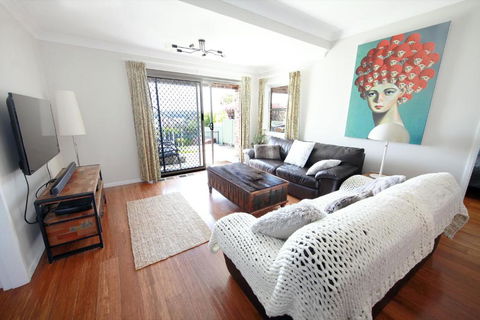 Bundeena Base Holiday Home - Stayed 4
