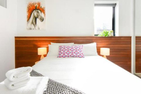Canvas Suites On Russell Place - Stays Accommodation 1