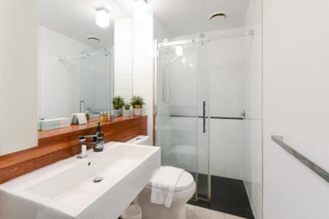 Canvas Suites On Russell Place - Stays Accommodation 3