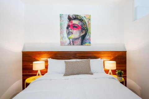 Canvas Suites On Russell Place - Stays Accommodation 2