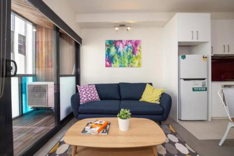Canvas Suites On Russell Place - Stays Accommodation 0
