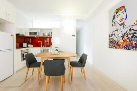 Canvas Suites On Russell Place - Stays Accommodation 6
