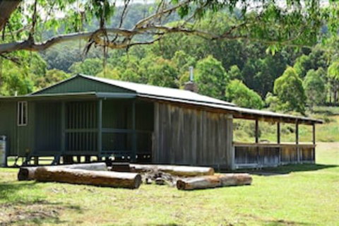 Four Bull Hut - Stayed 1