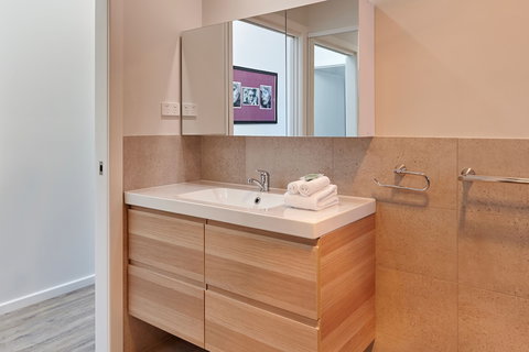 Whale Watcher 1 - Stayed 3