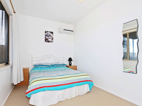 Through The Looking Glass - Stayed 6