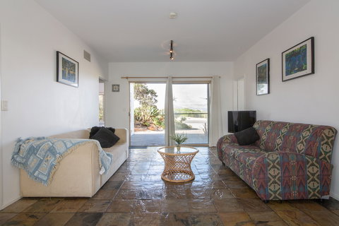 Through The Looking Glass - Stayed 3