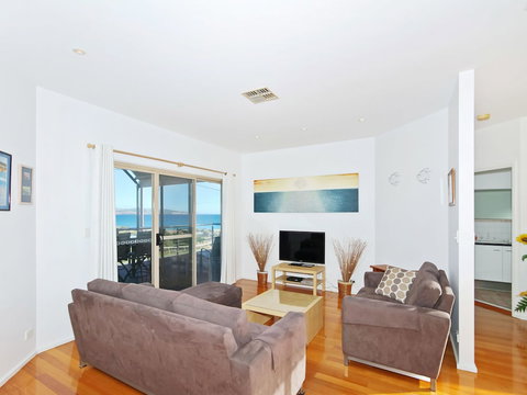 Through The Looking Glass - Stayed 4