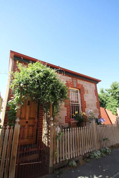 Adelaide Heritage Cottages & Apartments - Stayed 1