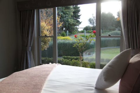 BEL MIREN ESSINGTON - Stayed 0