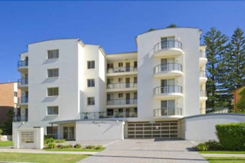 Magnus Pines, Unit 10/52 Magnus Street - Stayed 1