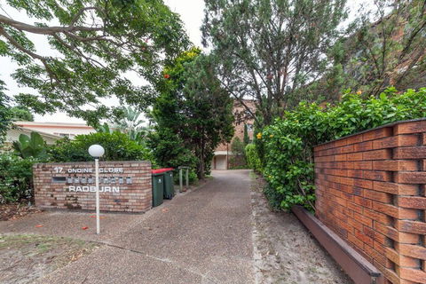 Radburn Unit 3 17 Ondine Close - Stayed 1