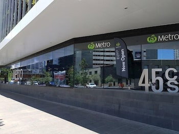 Melbourne Southbank Platinum Tower Apartment - Stays Accommodation 0