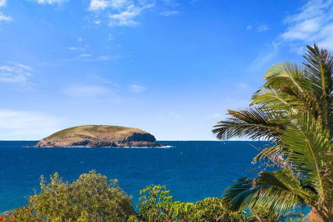 Ultimate Beach House - Stays Accommodation 3