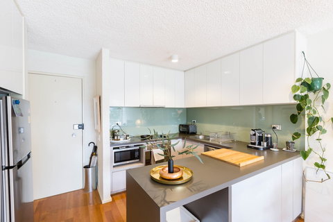 ISAAC, 1BDR South Melbourne Apartment - Stayed 3