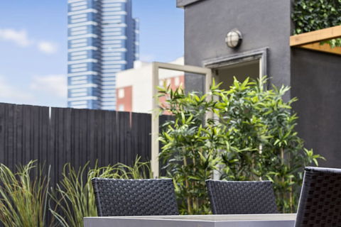 AERIN, 2BDR Melbourne Apartment - Stayed 3