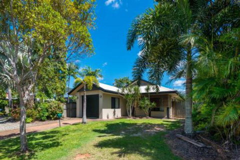 Cable Cottage Holiday Home - Stayed 2