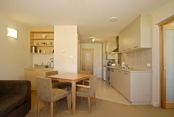 Chalet Hotham 5 - Stays Accommodation 6