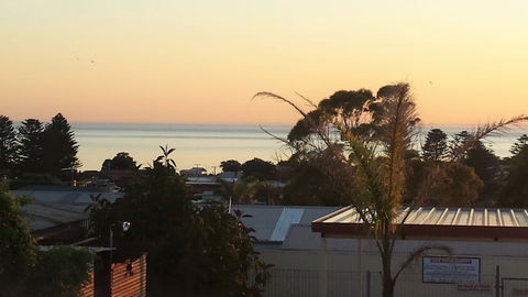 Oyster Court Apartments - Stayed 3