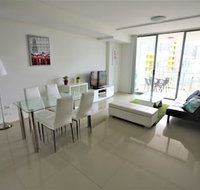 Sunny Mascot - Stays Accommodation