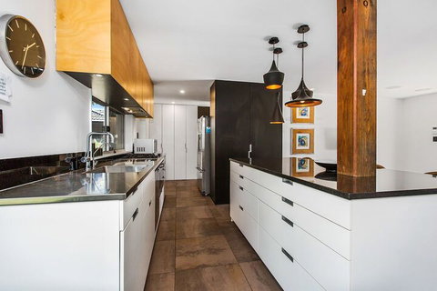 CABARITA BEACH HOUSE 53 - Stays Accommodation 3