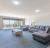 Thompson Avenue Apartments No.4 - Stayed