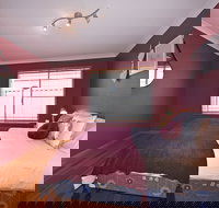 Redcliff Home Close to City  Airport - Stayed