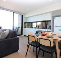 Queen of Northcote Views Rejuvenate Stays - Stayed