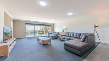 Thompson Avenue Apartments - 3 - Stayed 0