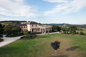 Linden Hall - Stayed 6
