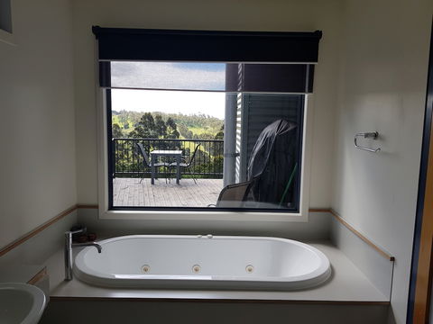 River Vineyard Retreat - Stayed 1