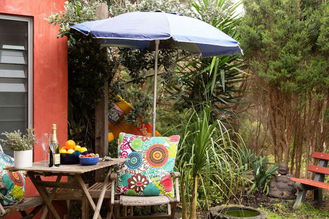 Smith Beach Getaways Beachwood Garden Studio - Stayed 5