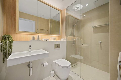 New Contemporary Apartment Near Macquarie Centre - Stayed 4