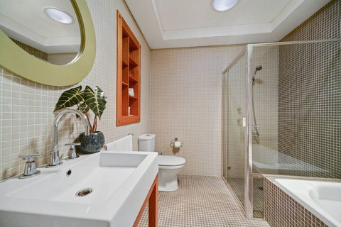 Tranquil & Spacious Home Near Shopping Mall - Stays Accommodation 1