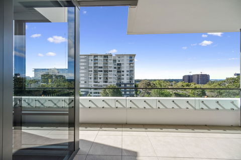 Brand New Fully Furnished Apartment Near Macquarie Centre - Stayed 5