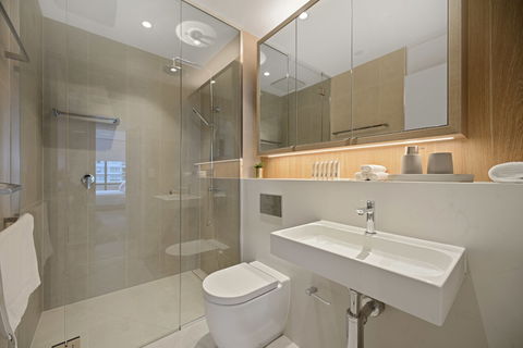 Brand New Fully Furnished Apartment Near Macquarie Centre - Stayed 2