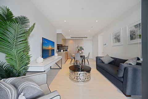 Brand New Fully Furnished Apartment Near Macquarie Centre - Stayed 4