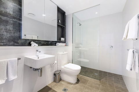 1 Bedroom Modern Apartment In Chatswood - Stayed 2