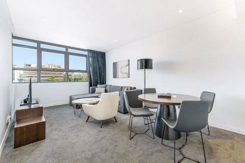 1 Bedroom Modern Apartment In Chatswood - Stayed 6