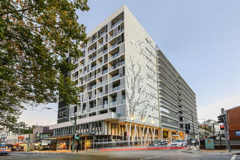 1 Bedroom Modern Apartment In Chatswood - Stayed 1