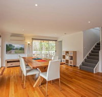 Bay Breeze Retreat - Stayed