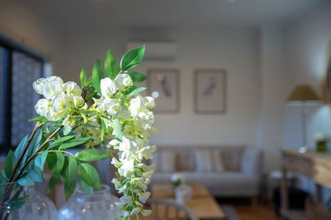 AUJOY 4 Bed Townhouse Burwood 2 - Stays Accommodation 7