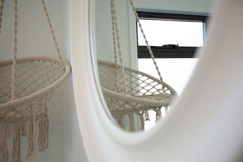 AUJOY 4 Bed Townhouse Burwood 2 - Stays Accommodation 3