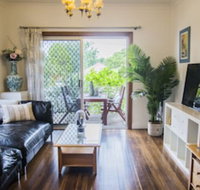 Bright  Spacious Home with Hotel Grade Cleanliness - Stays Accommodation