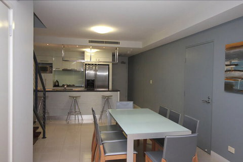 Deep Blue 13 - Stayed 4