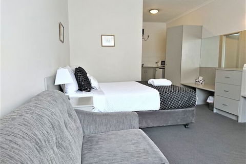 Fantasia Glenelg Studio Apartments - Stayed 7